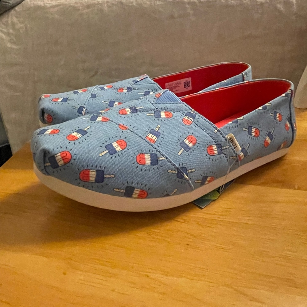 Toms women’s popsicle shoes